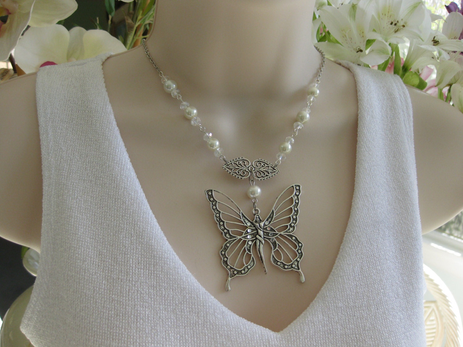 Butterfly Necklace, Pearl and Crystal Bead, Bridal Necklace, Wedding Jewelry, Beaded Necklace, Large Butterfly, Statement Necklace