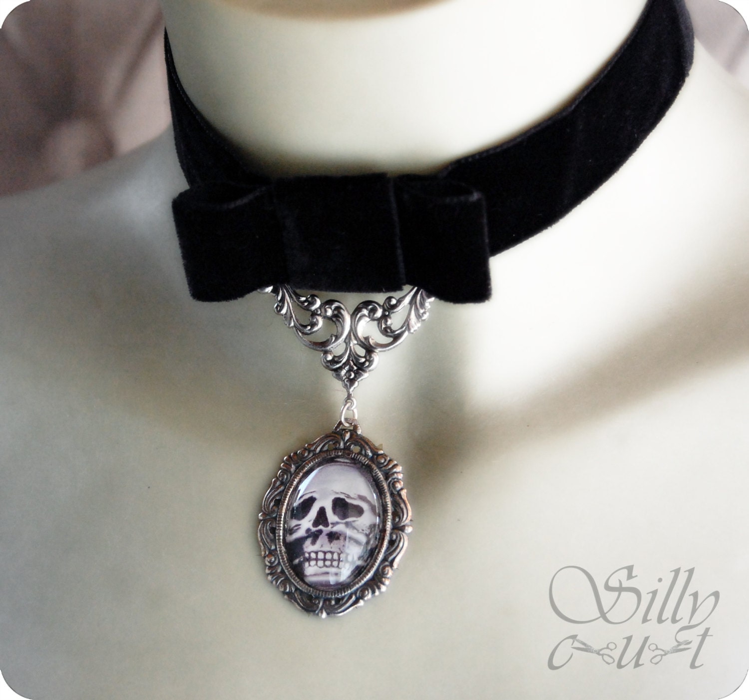 choker - Bow Tie with skull pendant - gothic, victorian, dark, halloween, macabre, ooak