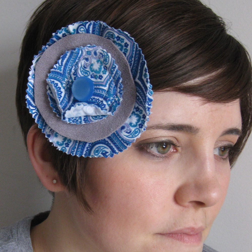 FLOWER HAIR CLIP - lavender hair clip - blue flower brooch - eco-friendly brooch - Lynn Minney Designs