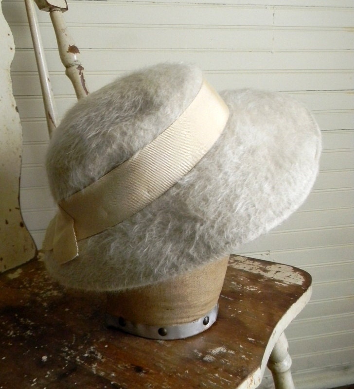 Vintage Hat, 1950s White Felted Fur Hat with Wide Brim