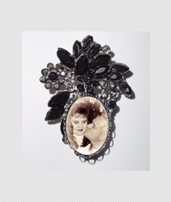 Memorial Photo Brooch Black Gems Old World - FREE SHIPPING