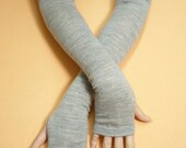 Long Grey Upcycled Merino Wool Arm warmers, Fingerless Knit Gloves, Soft and Warm Women recycled Sleeves, Boho Style, Winter, Armstulpen