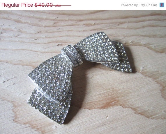 SALE Vintage 1940s Brooch // 40s Large Bow Tie Pin // Sparkle Sparkle