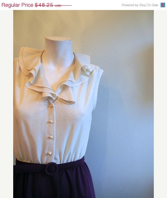 Memorial Day Weekend SALE 70s Cream and Purple Dress / S M