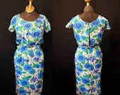 Sweet 1950's blue and turquoise floral print silk wiggle day dress vlv rockabilly classic - size Small to Medium