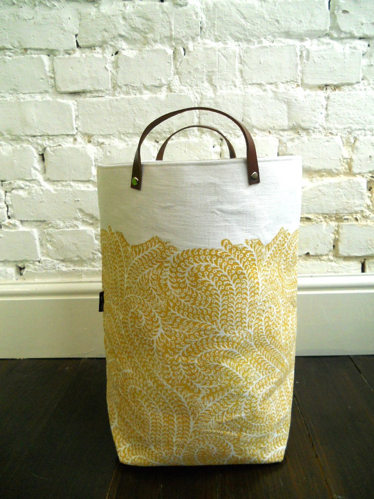 Medium block printed hamper with leather handles in Burrows