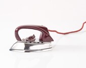 Vintage 1950's Travel Iron Bakelite Handle Vinyl Case Original Box & Extra International Plug