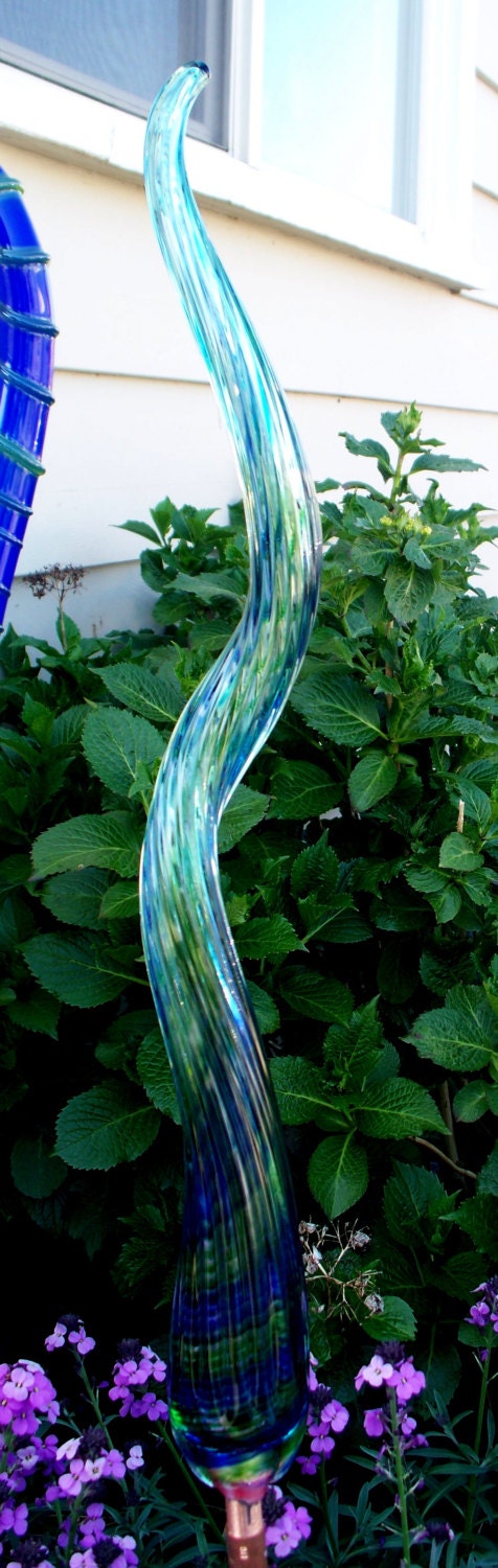 Hand Blown Glass Art Garden Crystal Blue Green Sculpture Finial Outdoor Decoration Oneil 3641 25.5"