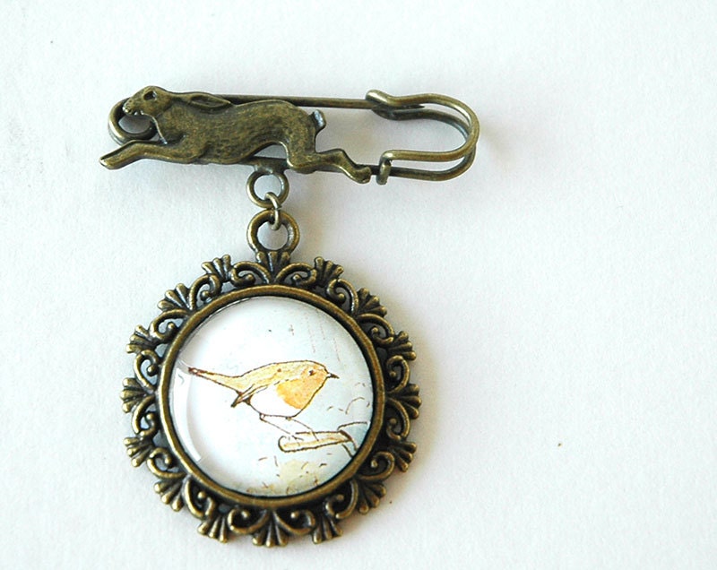 Vintage Storybook Brooch - Robin - Beatrix Potter - 25mm Glass Pendant Brooch