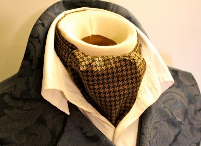 Cotton - DAY Cravat Victorian Ascot Tie Cravat - Houndstooth Black and Chocolate