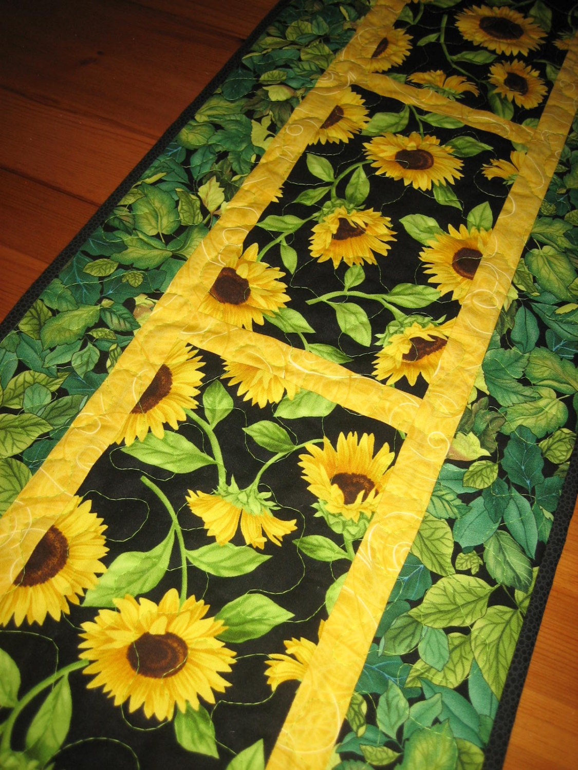 Quilted Table Runner Yellow Sunflowers