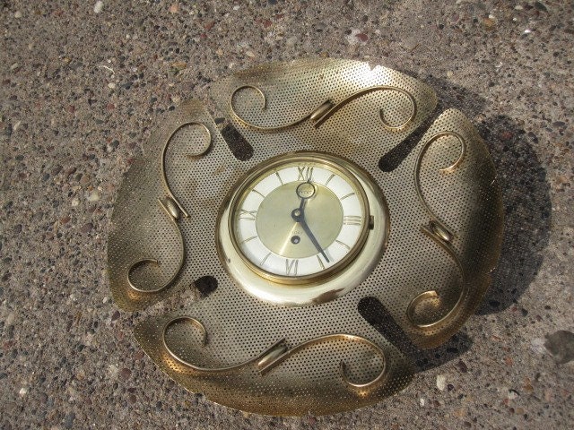 Mid Century Modern  Clock