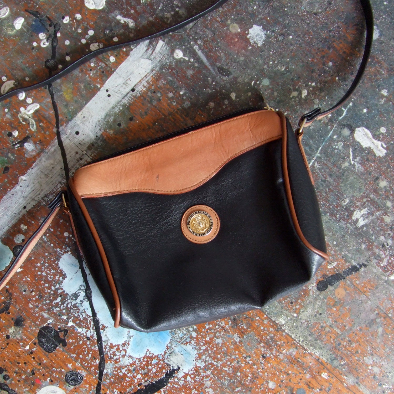 Vintage 1980s BALMAIN leather shoulder bag