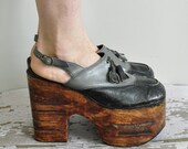s a l e...vintage 1970s wood platforms / rare 70s size 9 platforms / 70s disco heels
