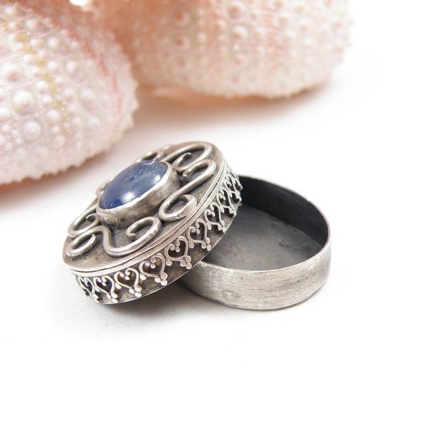 Summer SALE 20% off - Metalwork locket, retro sterling pendant, gemstone fine jewelry, silver locket, blue kyanite pendant
