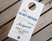 RESERVED for Kristen - Wedding Door Hangers - Do Not Disturb - Welcome Bag Fun - Custom Colors / Fonts Available - Set of 25