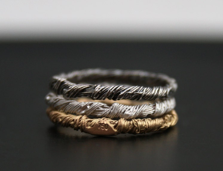 Beading hysteria - ONE solid 18K gold narrow ring