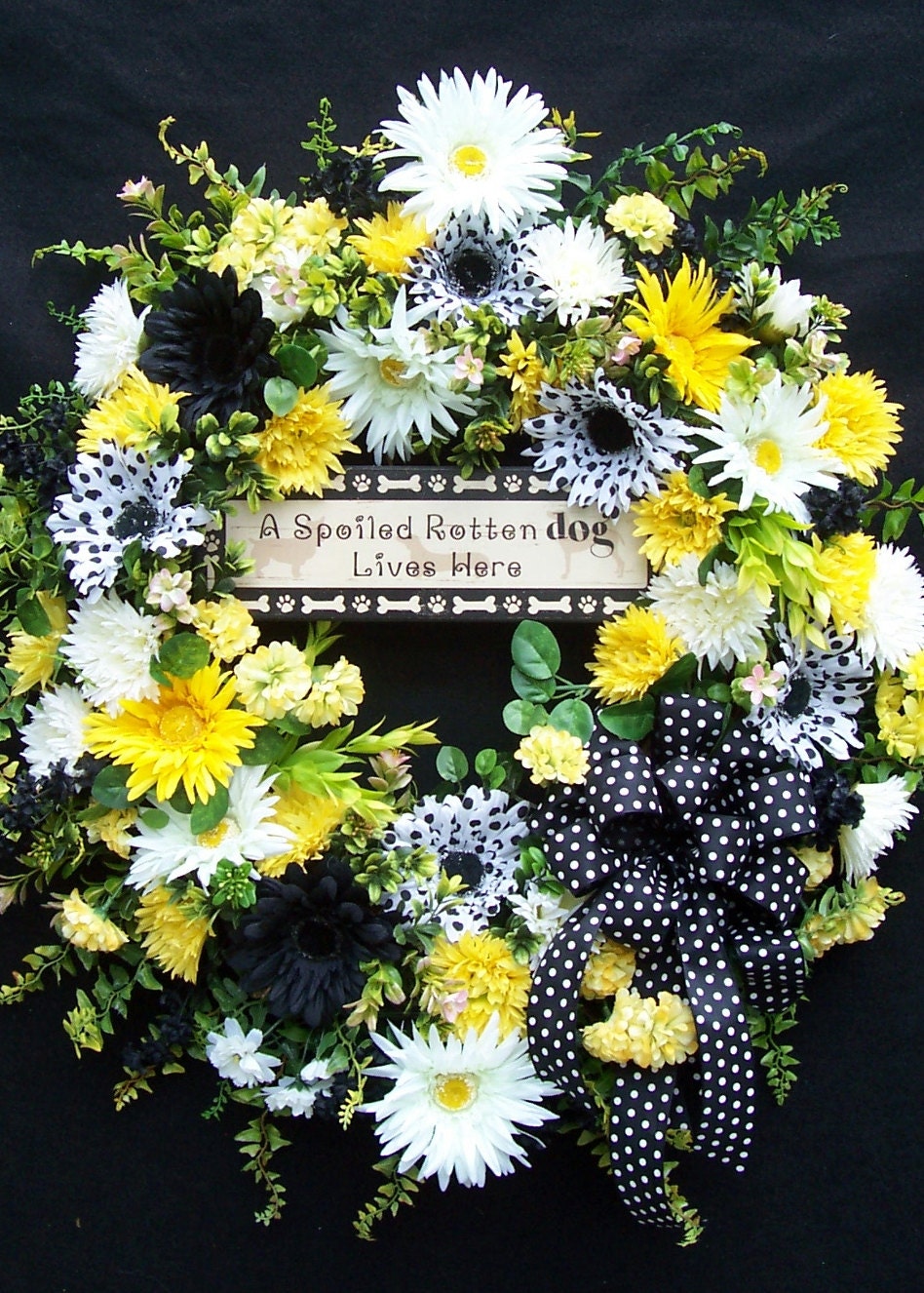 Spring Summer Wreath    A Spoiled Rotten Dog Lives Here Sign