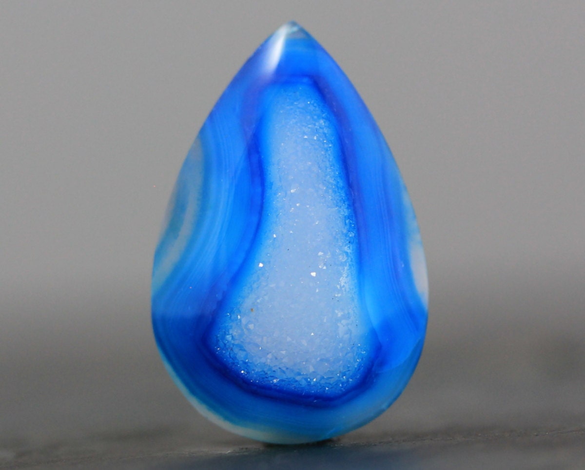 Banded Blue Agate Druzy Gemstone - 30mm (5818)