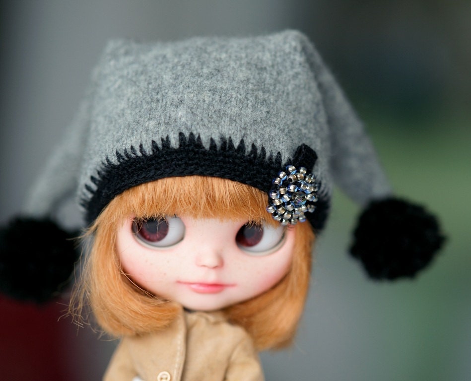 40% OFF Sale Hat Blythe Hat OOAK Blythe Hat Gray Pompom hat Fantasy Hat Blythe Blythe Outfit Hat