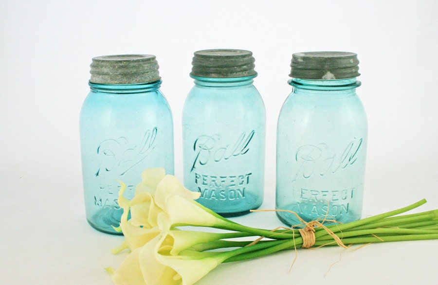 Vintage Blue Mason Jars  -  Wedding Decor  -  Country Wedding  -  Aqua Canning Jars  -  Turquoise Canning Jars