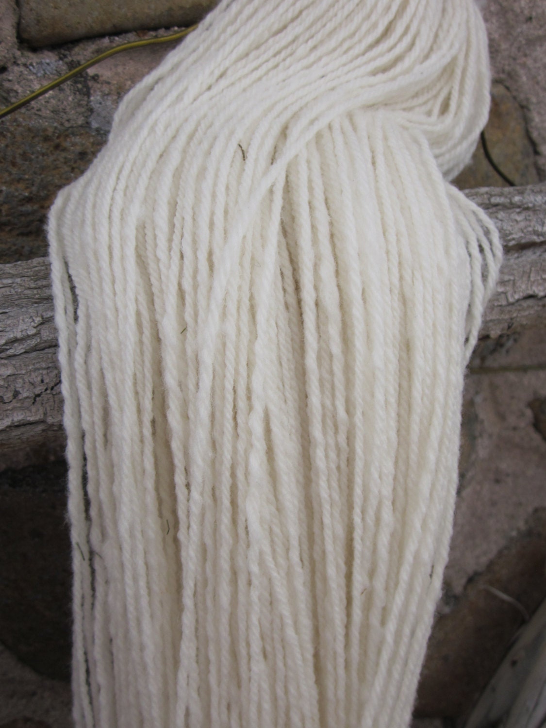 Montana Raised Mill spun 100% Wool Yarn 290 yards 3ply Worsted, 100g (3.5oz)
