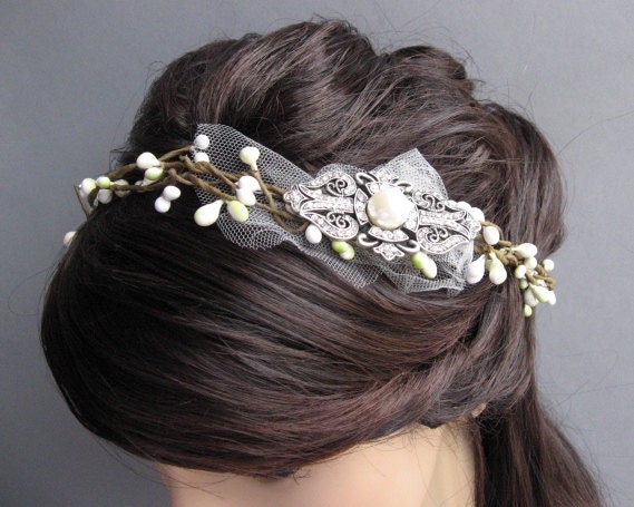 Halo fascinator headband tiara bridal vintage hair jewelry wedding whimsical ivory antiqued brooch tulle green brown berry wreath diadem