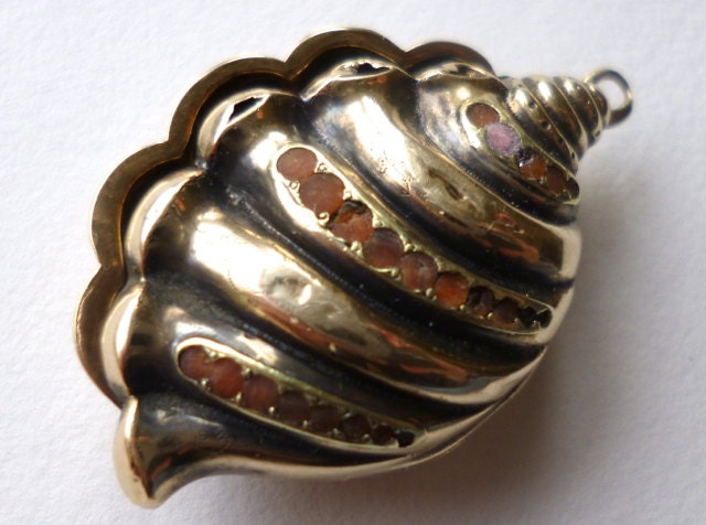 SALE Antique Victorian Coral Gold Shell Locket