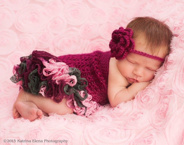 Newborn Crochet Ruffle Dress and Flower Headband/2Piece Set/ Ruffle Romper/Newborn Romper Photo Prop and Flapper Hat