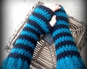 Punk/Emo Striped Fingerless Gloves/Armwarmers