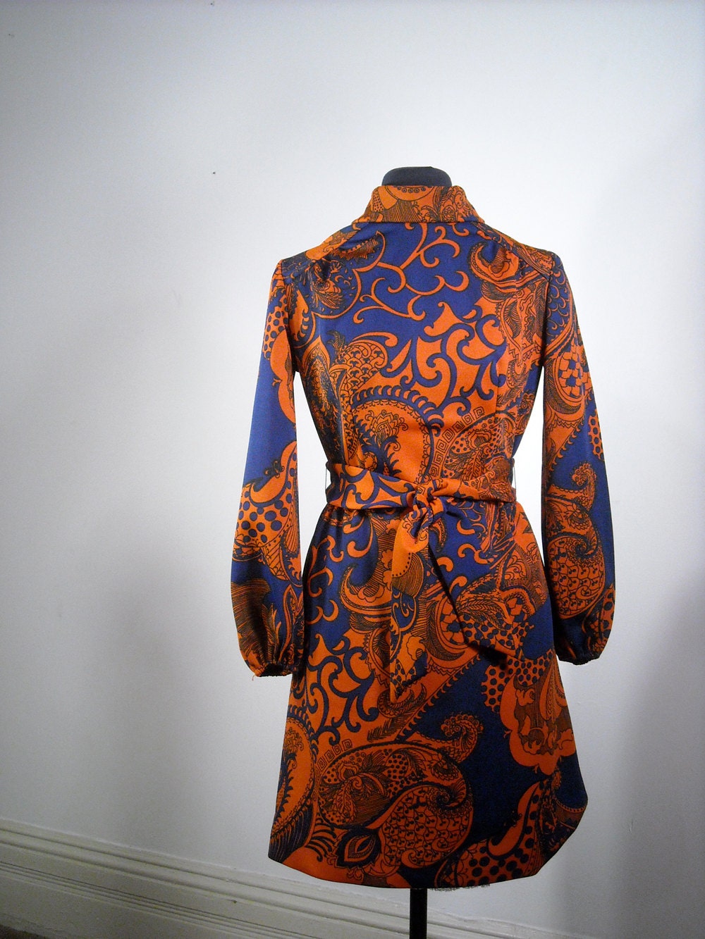 Vintage Cocktail Dress 1970s Psychedelic Paisley Print Long Sleeve Day Dress