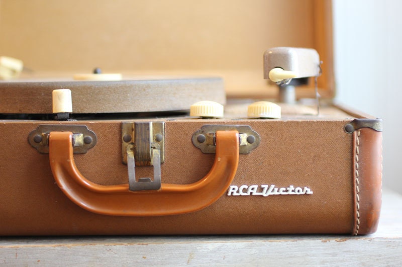 RCA Victor Record Player, Vintage Record Player, 1950s, Brown, Suitcase Style, Mad Men Style, Set Design