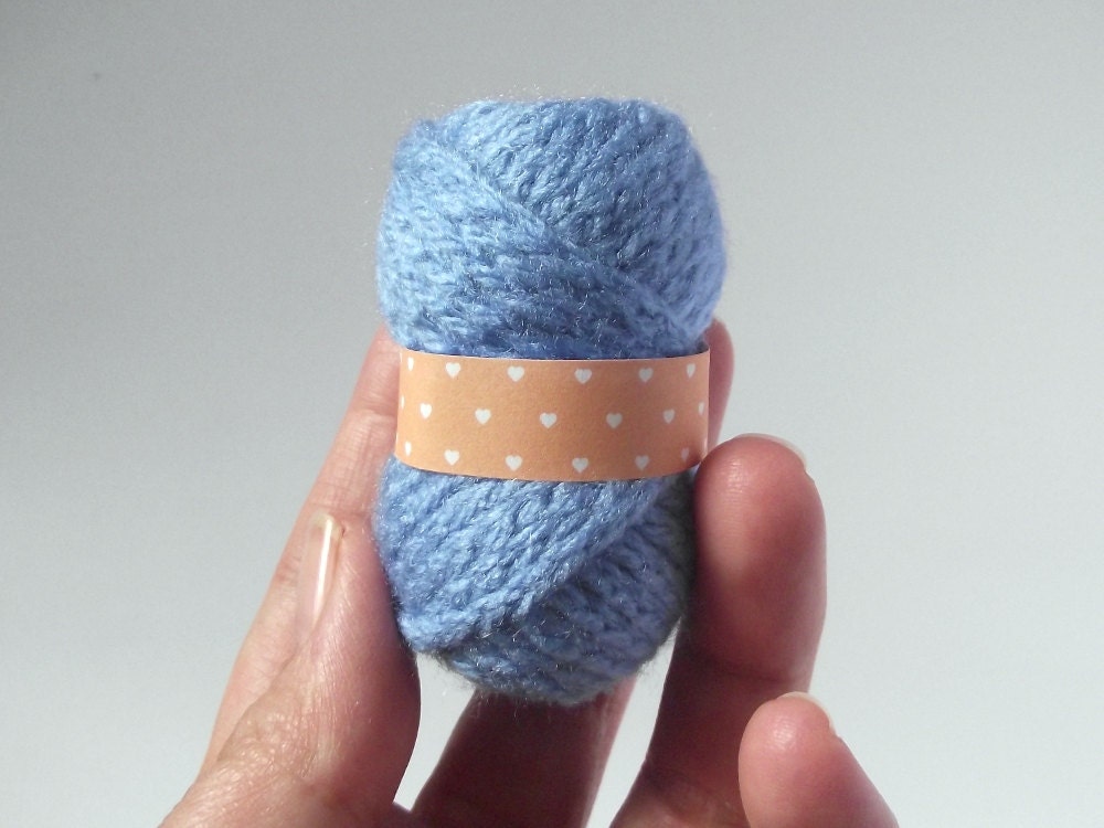 Fake skein of yarn amigurumi pattern PDF