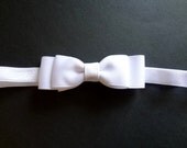 White Baby Bow Headband. White Hair Bow on Elastic Headband. White Hair Bow Headband. Baby Hair Accessories. Baby Girls Hair Accessories