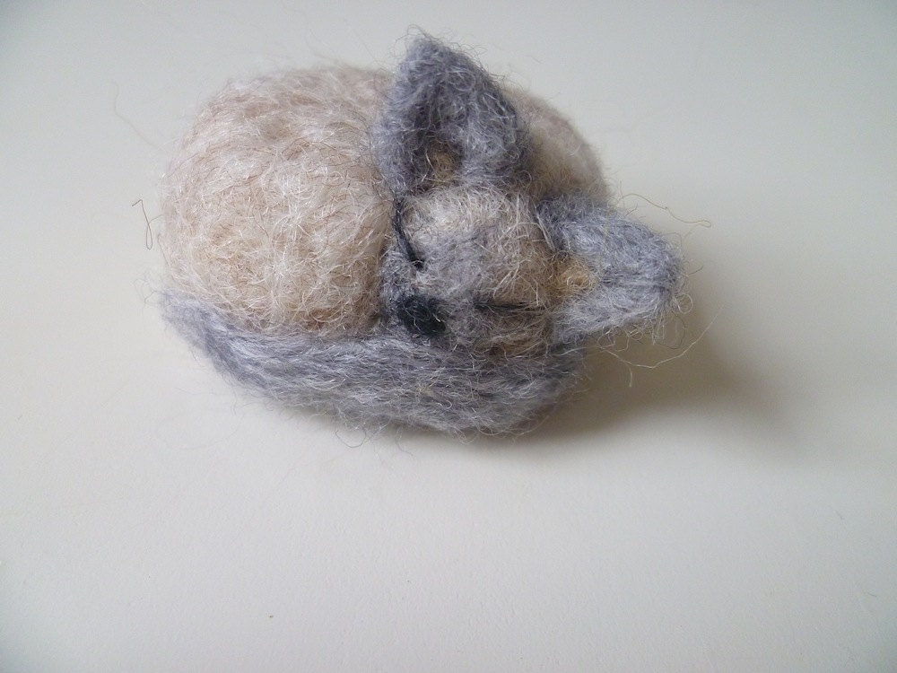 Lilac Point Siamese Cat - needlefelted sculpture - miniature pet model - made to order animal collectible soft sculpture