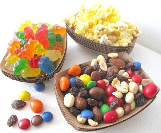 100 SMALL Eco Kraft Paper Food Tray/ Food Boats. Popcorn, Candy, Peanuts, Fruit, Fries, Cheese Sticks, Crackers, Chips, Veggies, Cookies