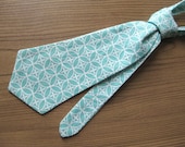 Baby / Toddler Tie - jade green / white - lattice pattern