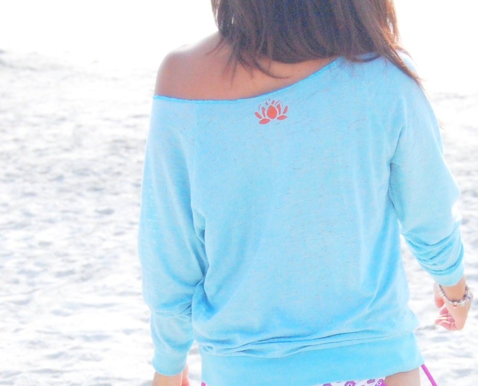 Mandarin Lotus Yoga Pullover Top  (Blue)
