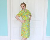 Sale Dress 1960s Vintage 60s MOD  Psychedelic Floral Shirt Dress  Shift  M Medium L Large Green
