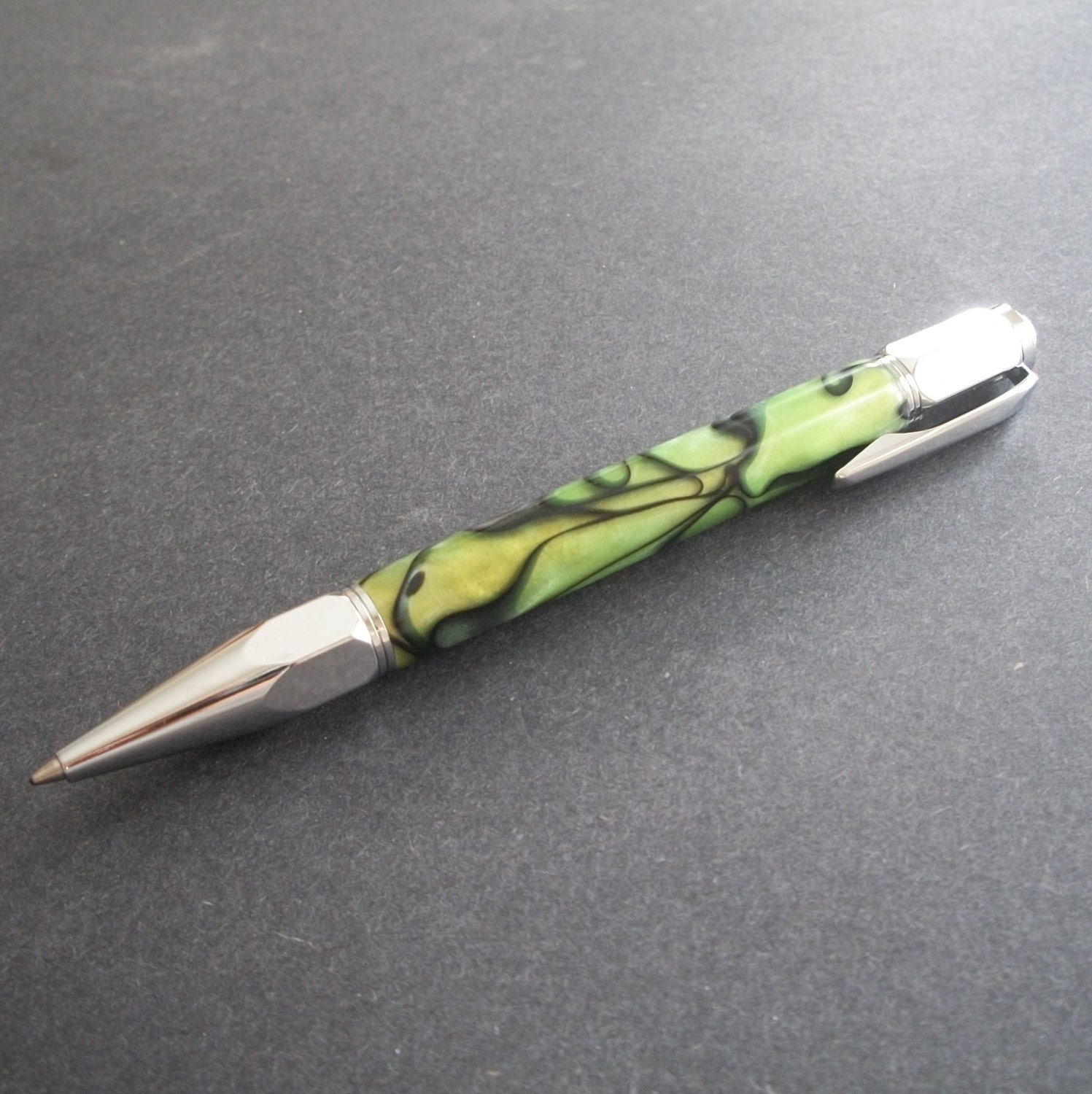 Handturned Pen, Kryptonite Acrylic, Vertex Style