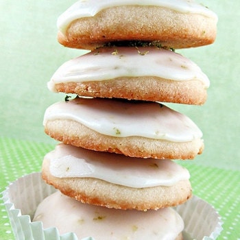 Iced Cinnamon Cookies Fragrance Oil 1 oz. Concentrated oil great for candles or soapmaking