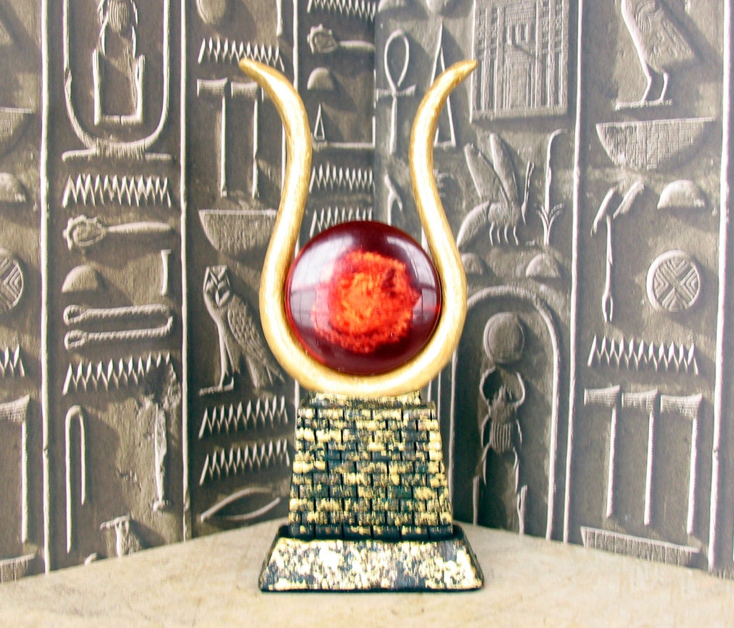 The Goddess Isis - Horns and Solar Disc Altar Statue with 44mm Red Resin Sun Disc - Handmade Egyptian Votive Icon