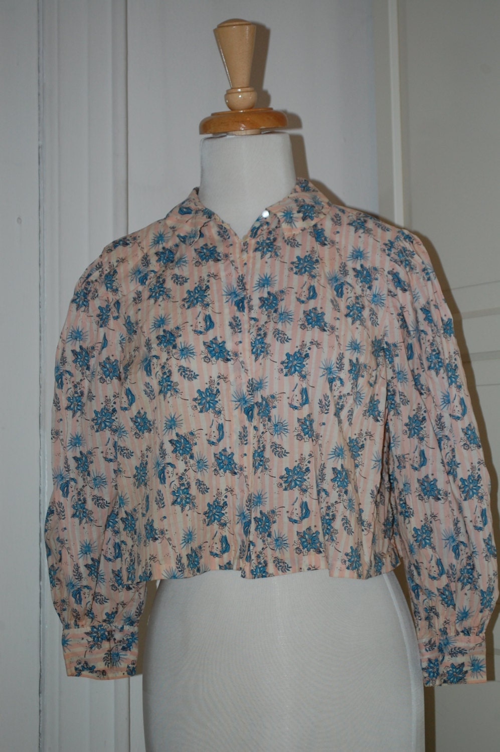 VINTAGE 50s Novelty Print Cotton Blouse, Top, Shirt, Smock - Lucy - Pink/Blue/Black - S/M