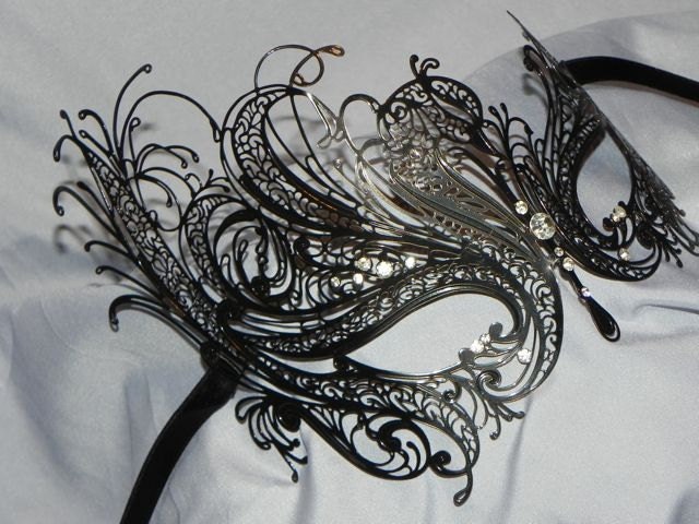Black Swan Metallic Filigree Masquerade Mask
