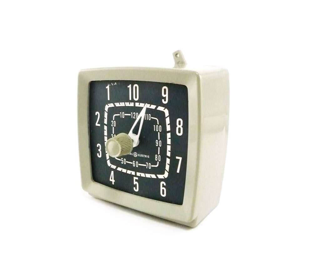 Vintage General Electric interval dark room timer