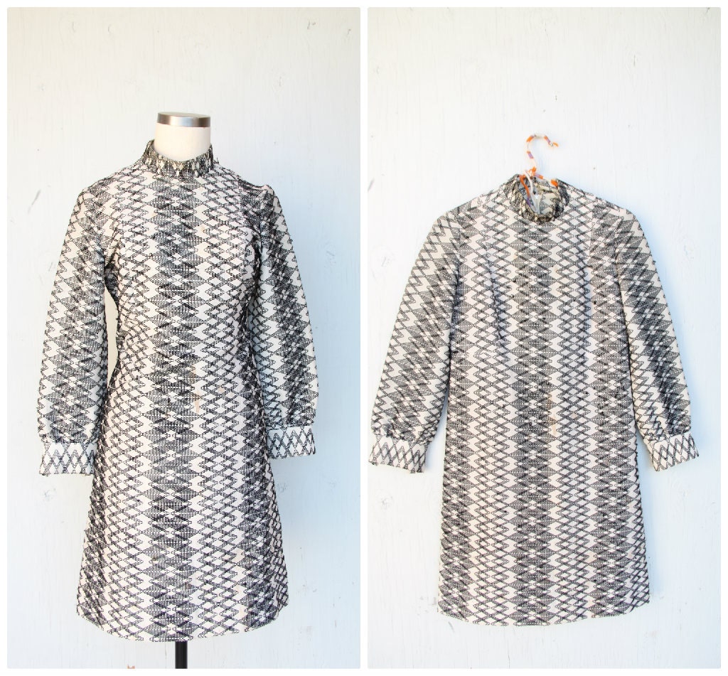 vintage 1960s dress / / Geometric Black and White Mod Dress / medium