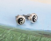 Yin & Yang Earrings - Silver and black studs