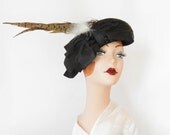 1930s Gage hat, black with feathers and satin ribbon