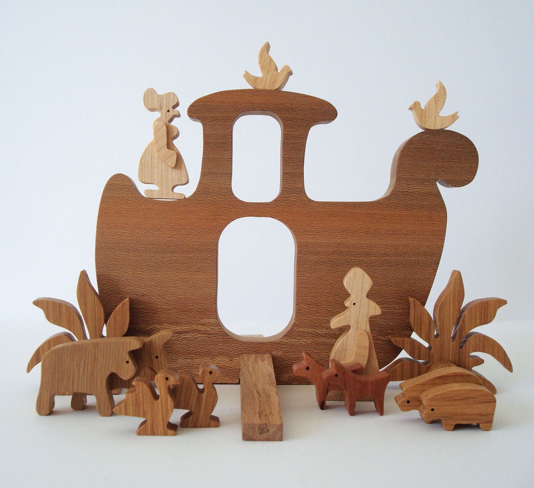 Wooden Toy Noah's Ark Waldorf Miniature with Three Pairs of Animals