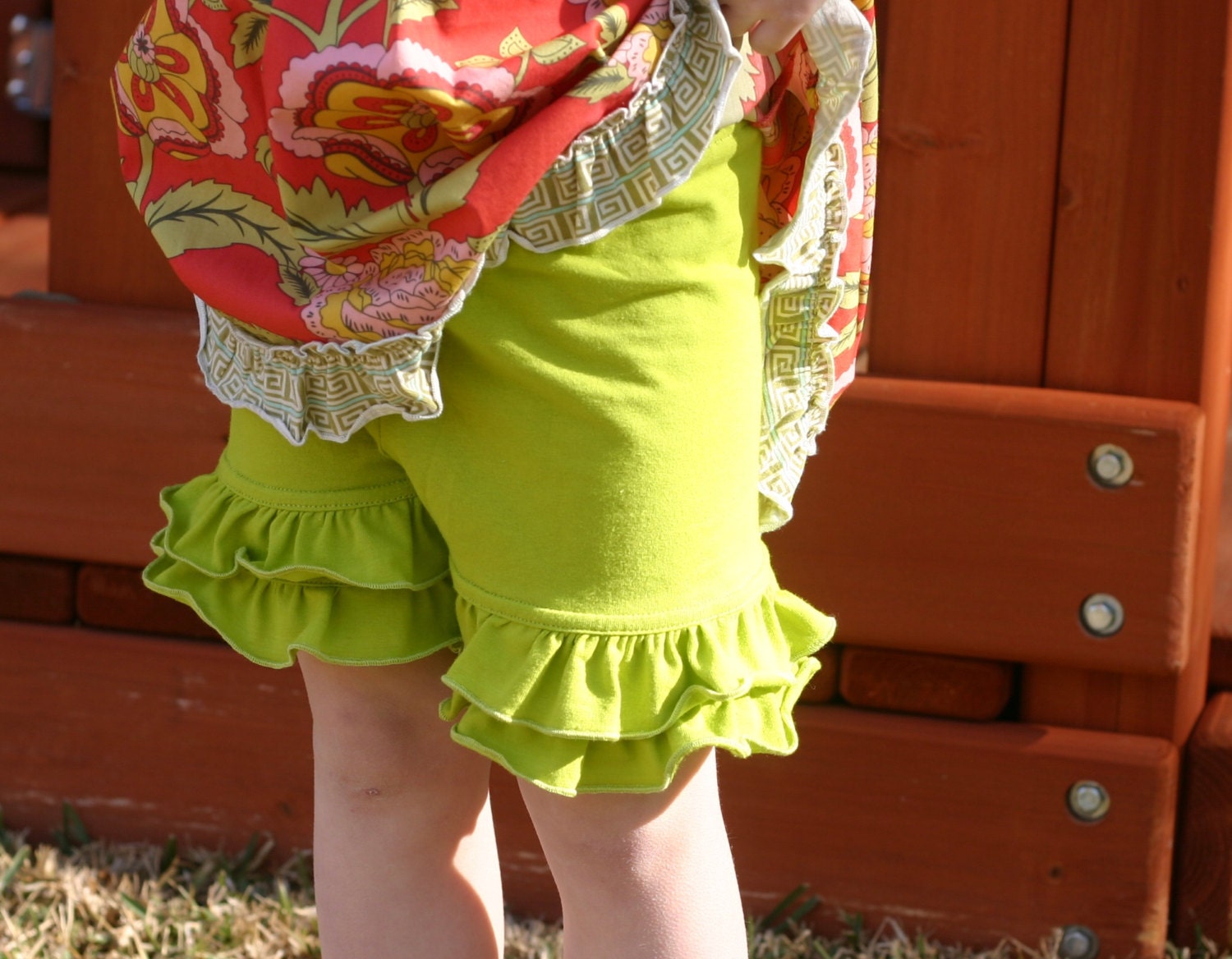 Chartreuse green knit double ruffle shorts shorties bloomers sizes 12m - 8 girls